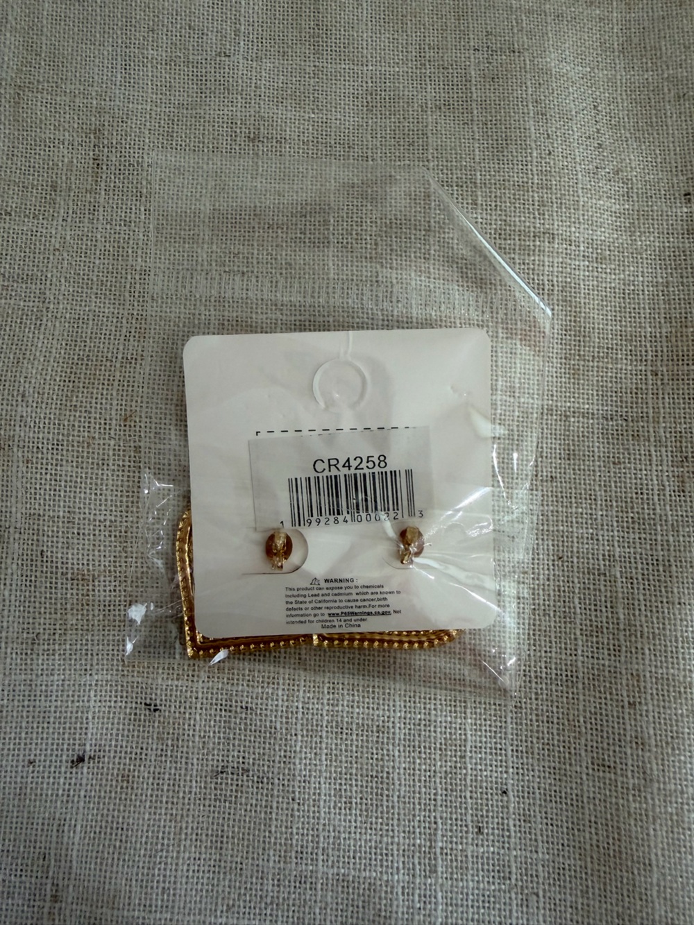 Nicole Gold Large Chunky Heart Stud Earrings NWT - Picture 2 of 2